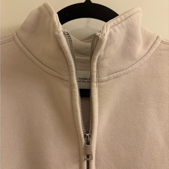 Abercrombie & Fitch Vintage Stripe Essential Sunday Half-Zip Sweatshirt - Picture 6 of 6